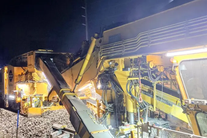 RM95 Ballast Cleaner May 2026 3 Night Shift