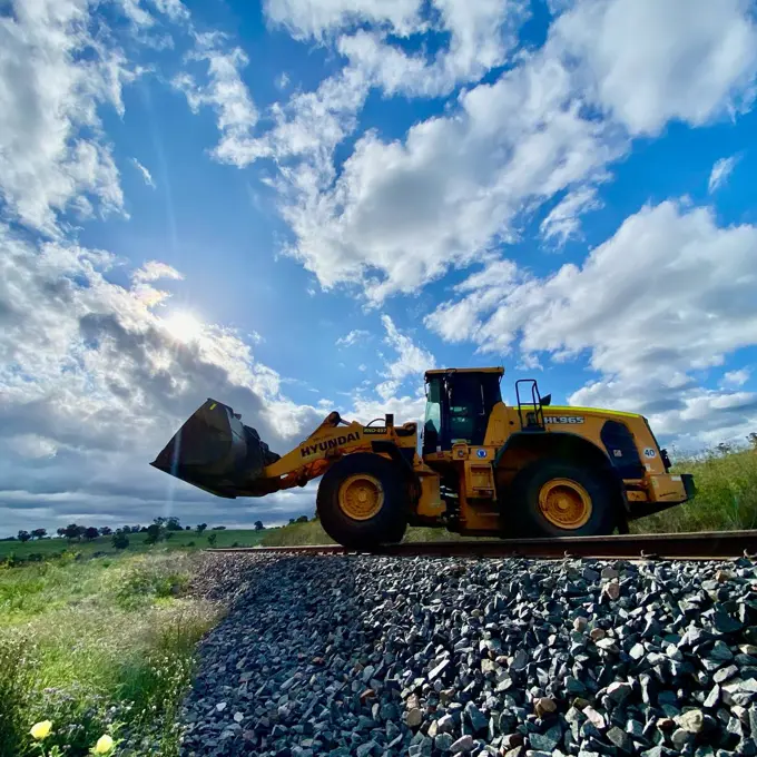 4 Fel Crossing Track