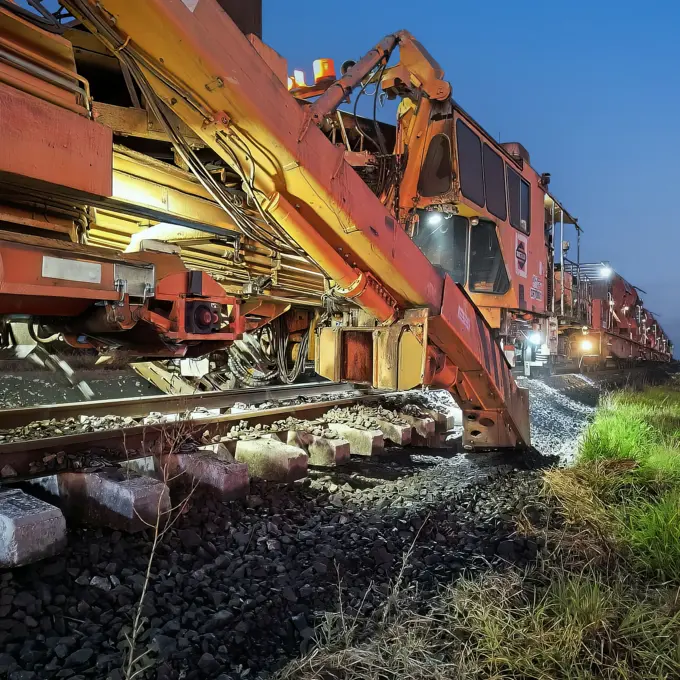 Rm80 Ballast Cleaner Operating At Baan Baa Nov 24